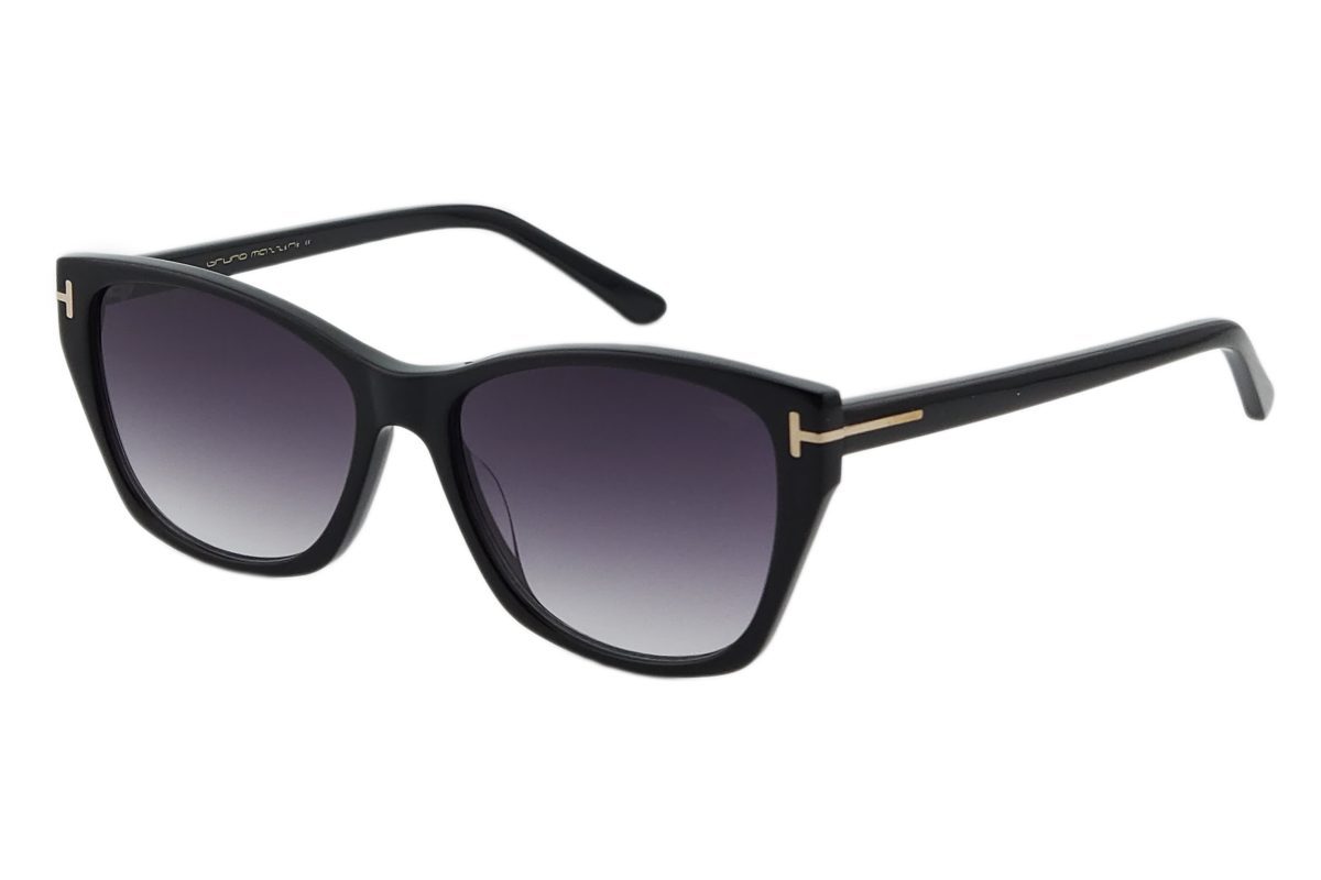 Bruno Mazzini BMG24124, modern tasarımı ve kaliteli camlarıyla stilinizi tamamlar. Şıklık ve konforu bir arada sunarak fark yaratır.